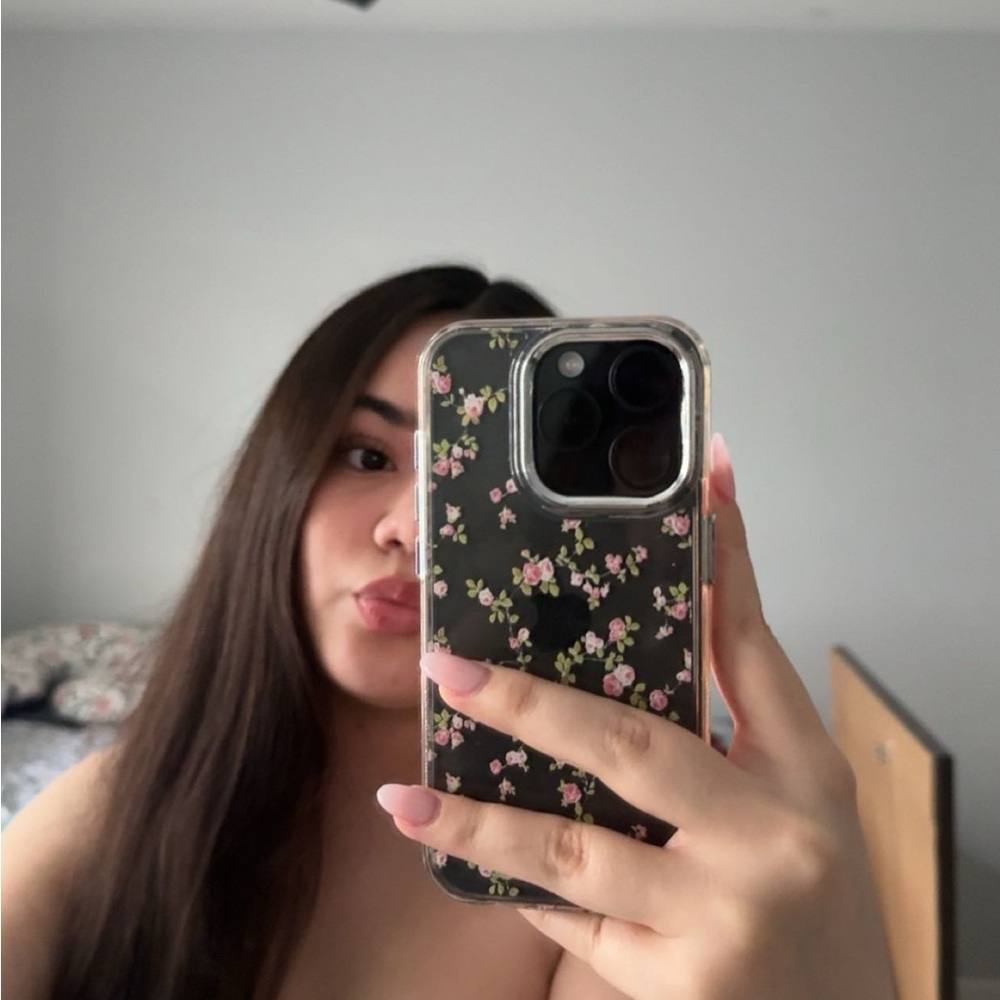 Meet your Posher, Gabriela